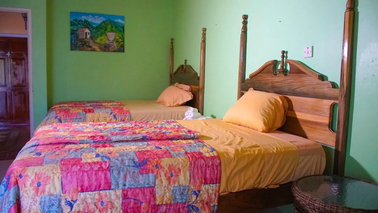 Emerald View Resort Villa Montego Bay Otel